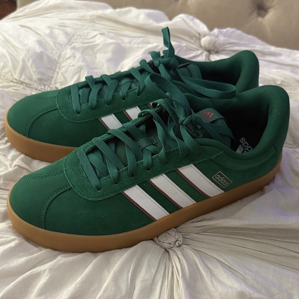 Adidas Men's VL Court 3.0 Green and White Sneakers Size 9.5